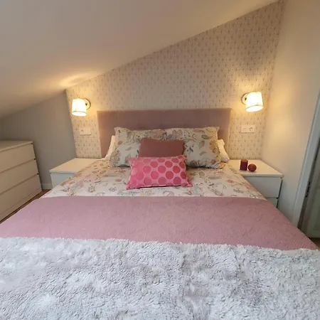 公寓 Buhardilla En El Historico Burgo